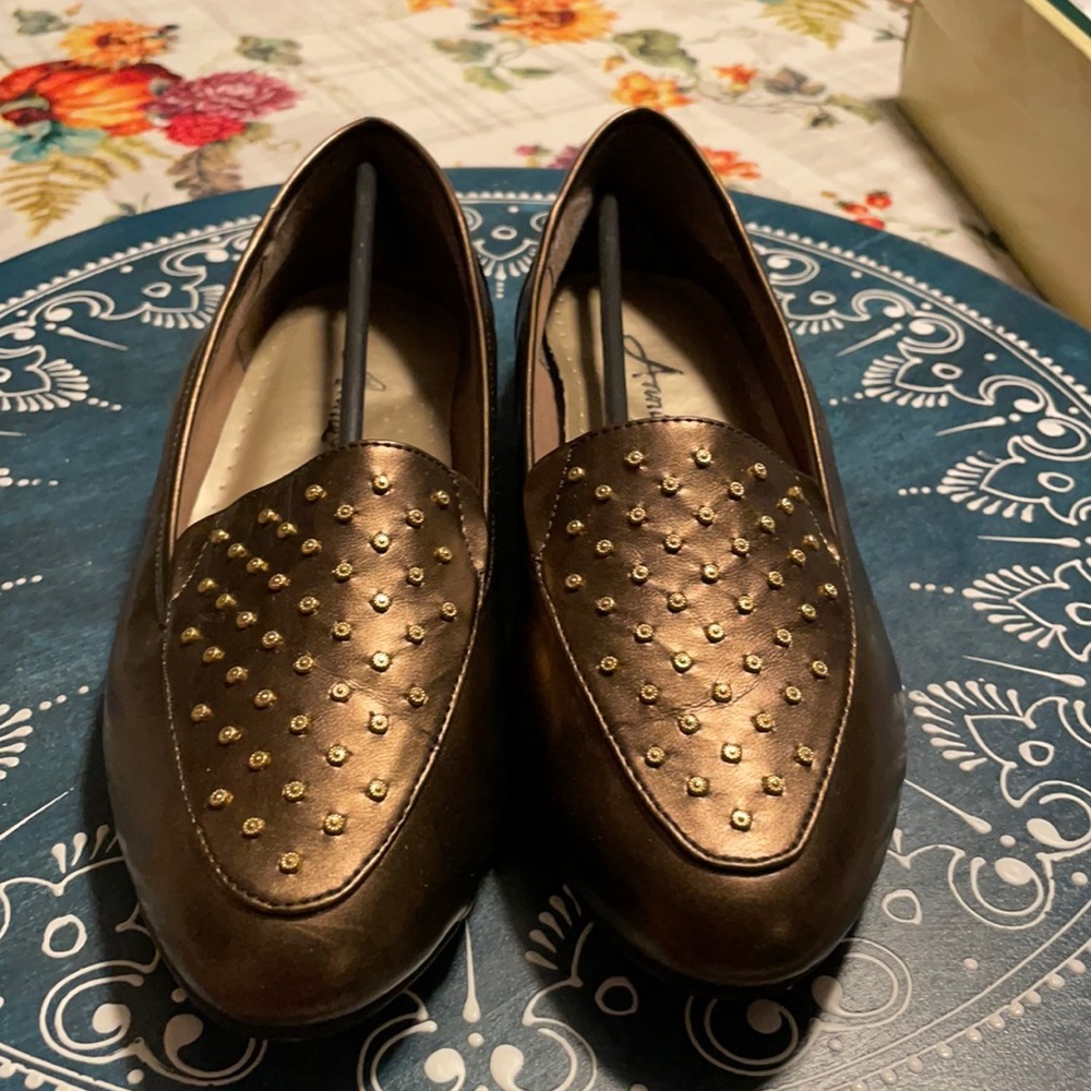 Annie flats